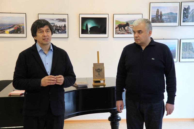 Маматов Ильдар и Маркарян Артем открывают выставку
