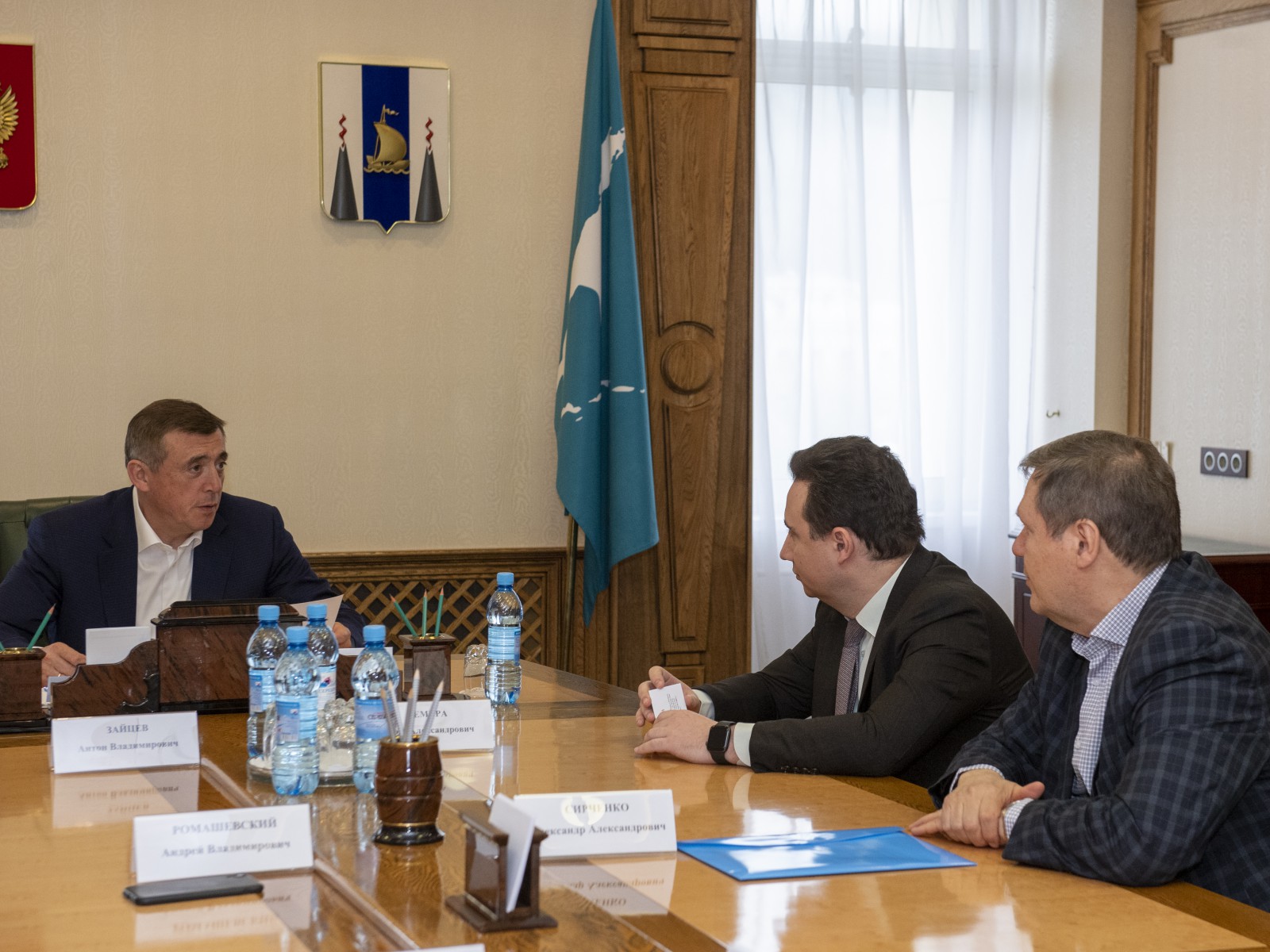 Тарас Демура встретился с губернатором Сахалинской области Валерием Лимаренко